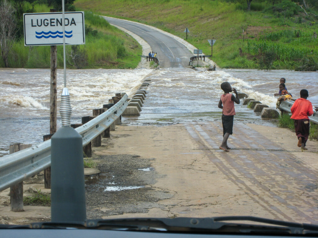 Rain season road, Niassa province
