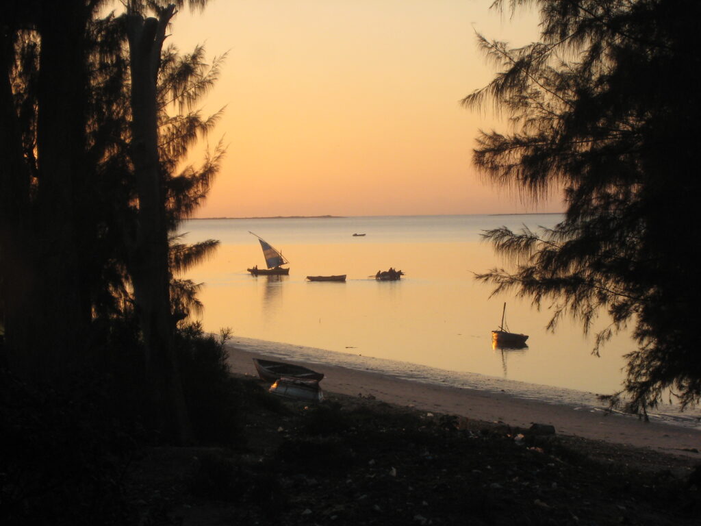 Praia dos Pescadores, North of Maputo